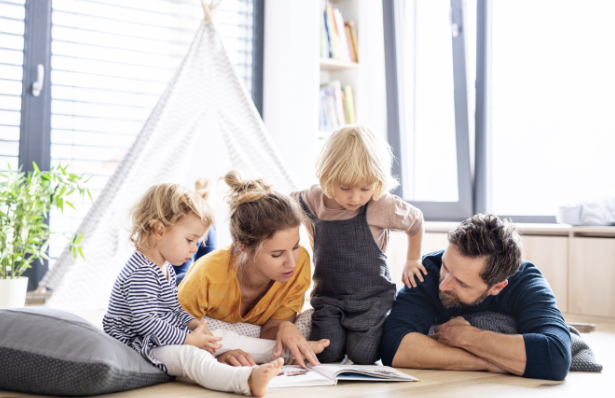 parents reading to their children