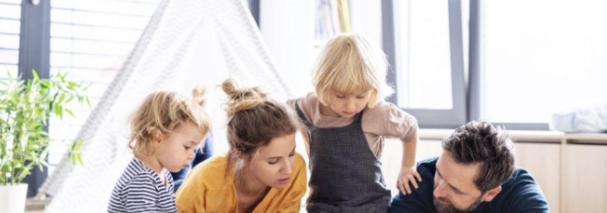 parents reading to their children