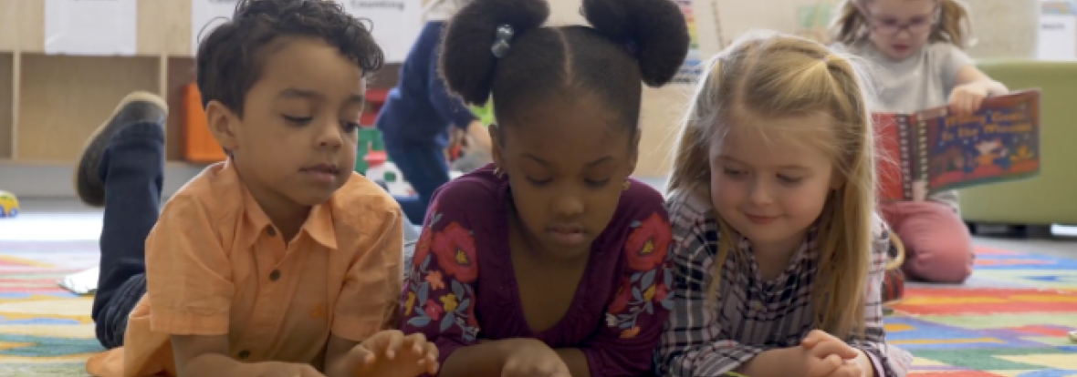 kids reading in school